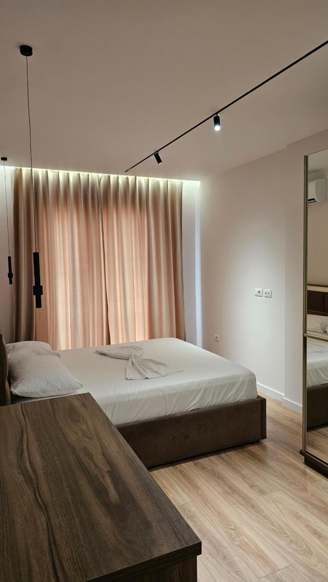 Tirana Airport Apartment Buitenkant foto
